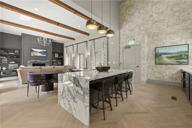 2420 Peachtree Road 1447, Atlanta, GA 30305