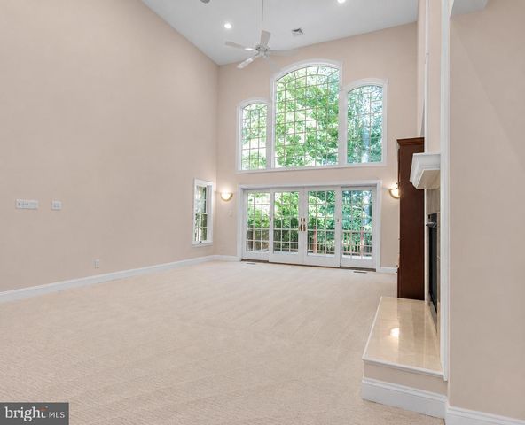 6 PINE ACRES DR, Medford, NJ 08055