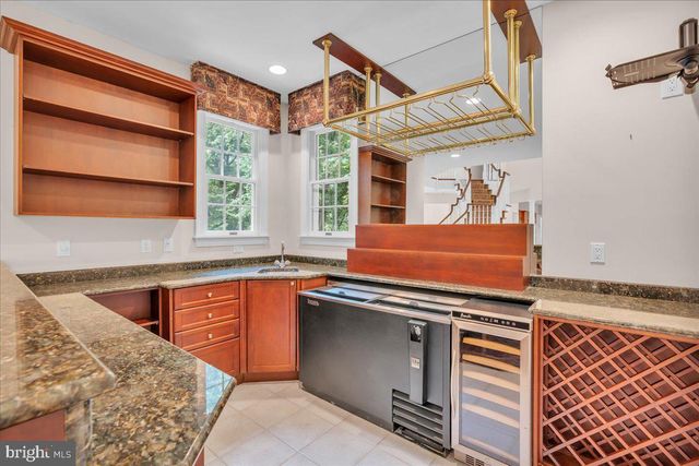 6 PINE ACRES DR, Medford, NJ 08055