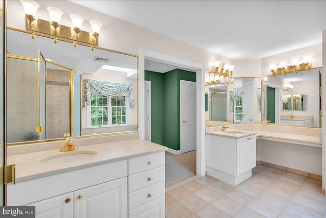 6 PINE ACRES DR, Medford, NJ 08055