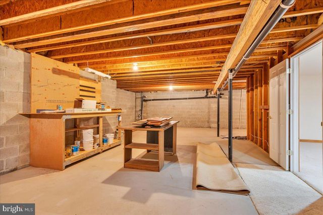 6 PINE ACRES DR, Medford, NJ 08055