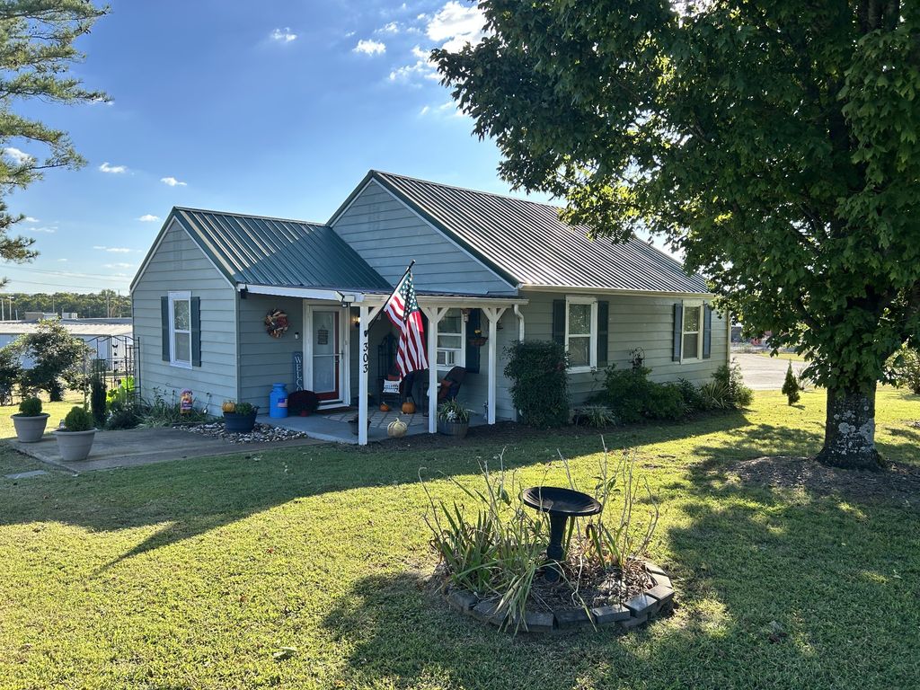 303 Magazine Rd, Pulaski, TN 38478