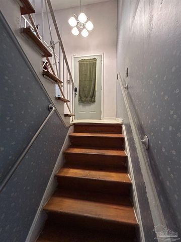 531 Chadwick St, Pensacola, FL 32503