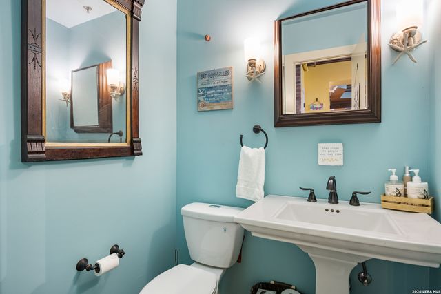 901 N Upper Broadway St Apt 201, Corpus Christi, TX 78401