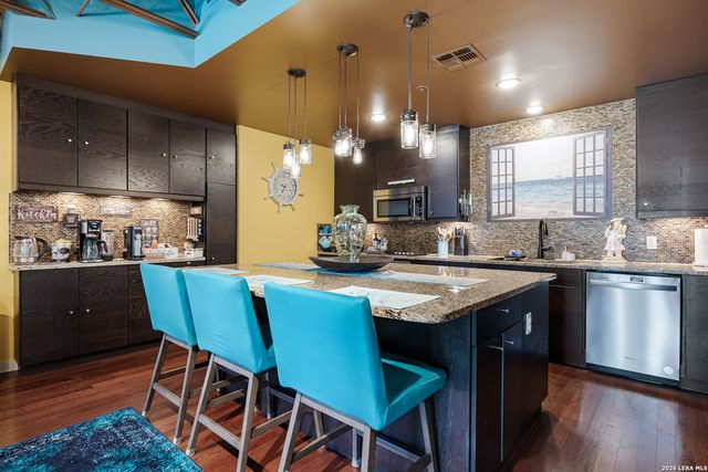 901 N Upper Broadway St Apt 201, Corpus Christi, TX 78401