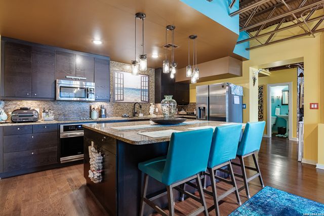 901 N Upper Broadway St Apt 201, Corpus Christi, TX 78401