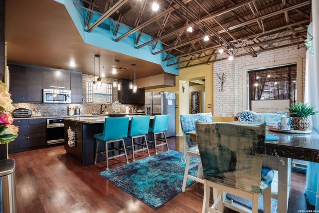 901 N Upper Broadway St Apt 201, Corpus Christi, TX 78401