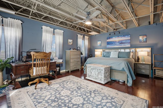 901 N Upper Broadway St Apt 201, Corpus Christi, TX 78401