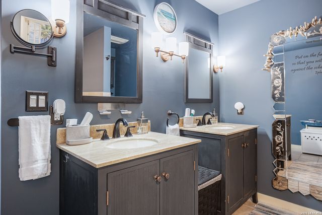 901 N Upper Broadway St Apt 201, Corpus Christi, TX 78401