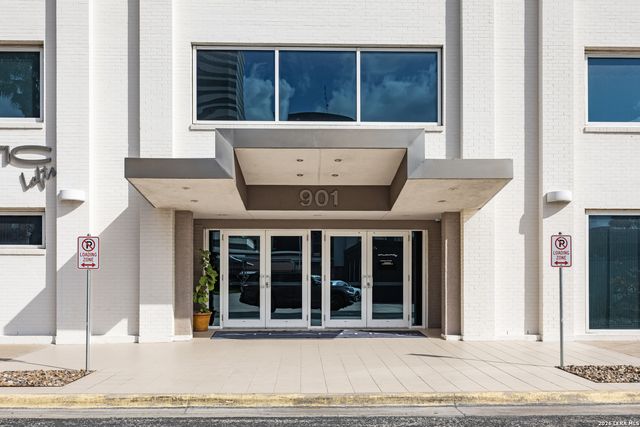 901 N Upper Broadway St Apt 201, Corpus Christi, TX 78401
