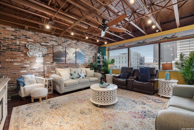 901 N Upper Broadway St Apt 201, Corpus Christi, TX 78401