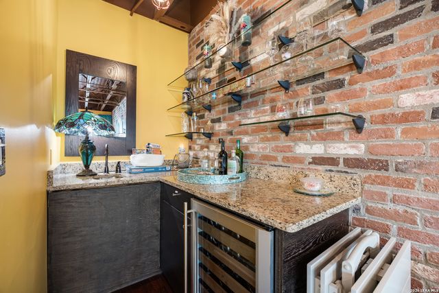 901 N Upper Broadway St Apt 201, Corpus Christi, TX 78401