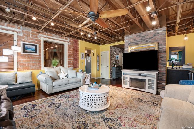 901 N Upper Broadway St Apt 201, Corpus Christi, TX 78401