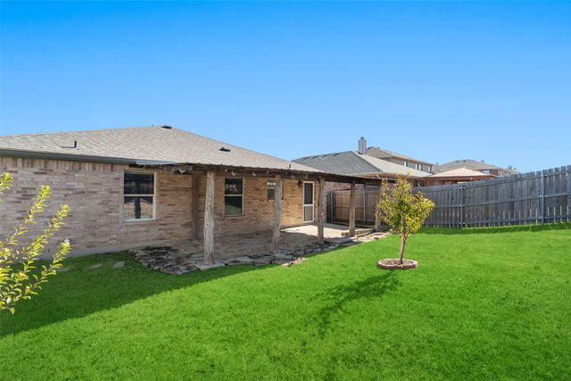 1624 Lionheart Drive, Little Elm, TX 75036