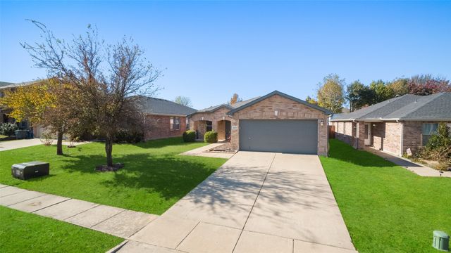 1624 Lionheart Drive, Little Elm, TX 75036