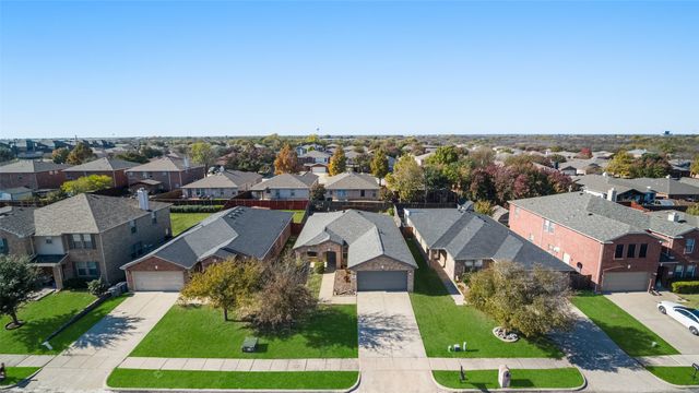1624 Lionheart Drive, Little Elm, TX 75036
