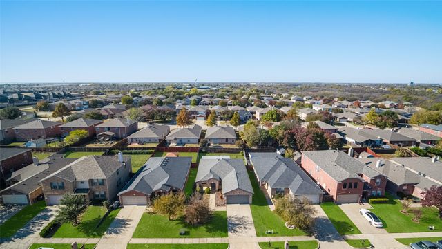 1624 Lionheart Drive, Little Elm, TX 75036