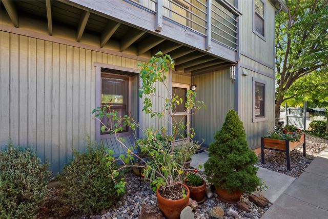 1300 Iris Street 101, Los Alamos, NM 87544