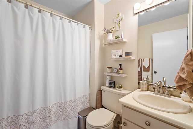 1300 Iris Street 101, Los Alamos, NM 87544