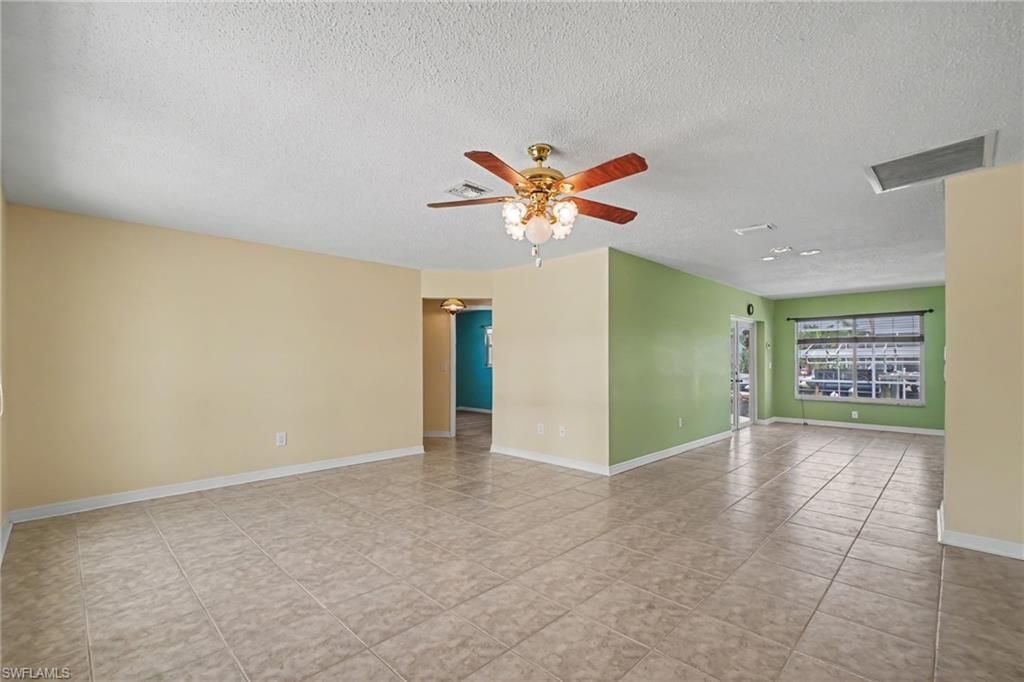 2456 Sycamore ST, ST. JAMES CITY, FL 33956 — photo 5