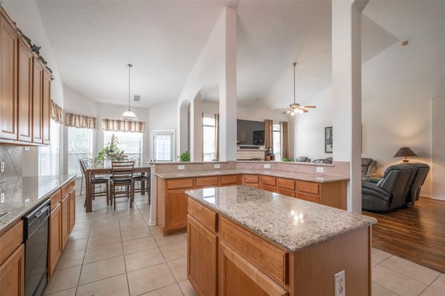 17718 Barker Bluff Lane, Cypress, TX 77433