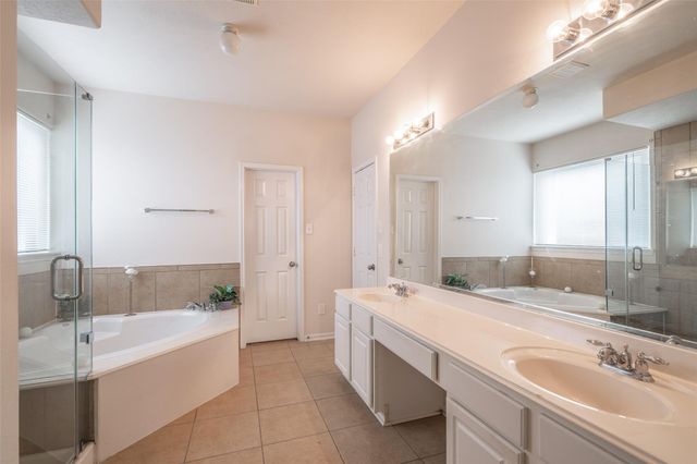 17718 Barker Bluff Lane, Cypress, TX 77433