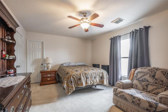 17718 Barker Bluff Lane, Cypress, TX 77433