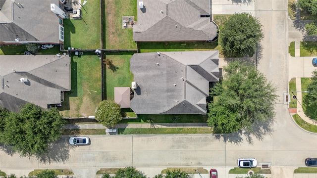 17718 Barker Bluff Lane, Cypress, TX 77433