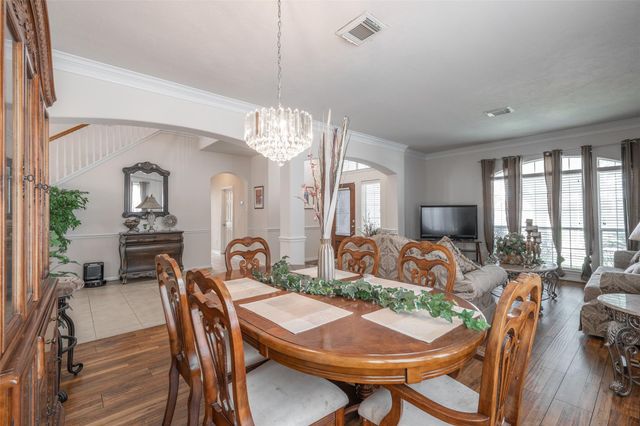 17718 Barker Bluff Lane, Cypress, TX 77433