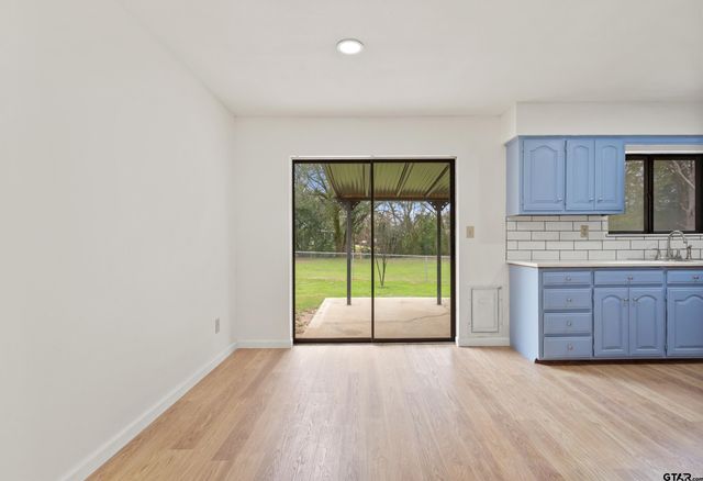 208 Treetop Lane, Hideaway, TX 75771