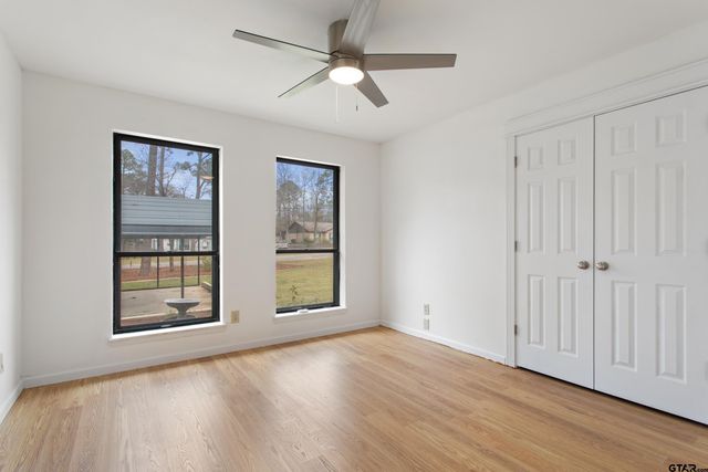 208 Treetop Lane, Hideaway, TX 75771