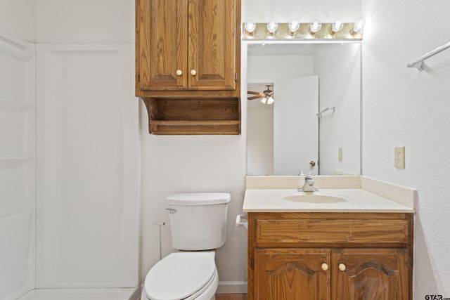 208 Treetop Lane, Hideaway, TX 75771