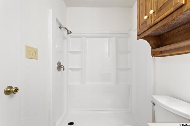 208 Treetop Lane, Hideaway, TX 75771