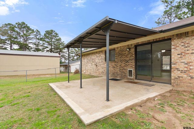 208 Treetop Lane, Hideaway, TX 75771