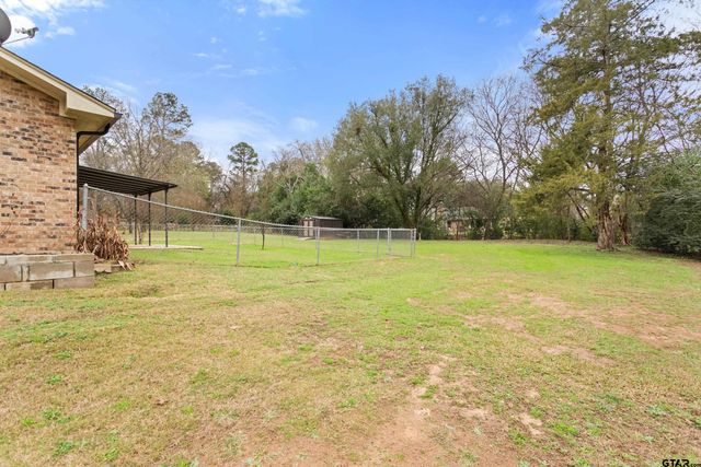 208 Treetop Lane, Hideaway, TX 75771