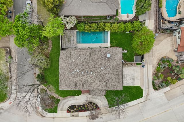 8904 Meadowknoll Drive, Dallas, TX 75243