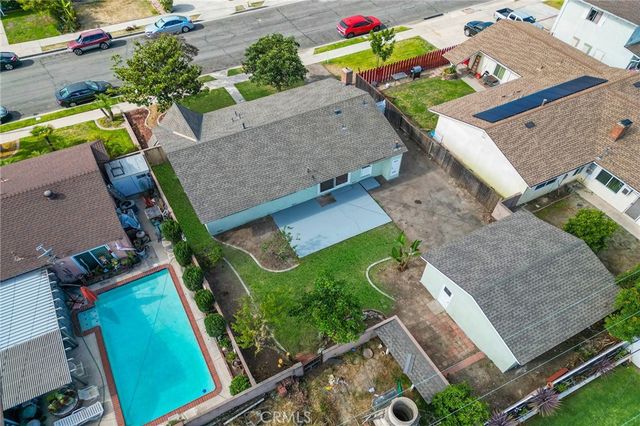 1331 E Banyan, Anaheim, CA 92805
