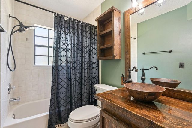 25911 ABERDOVEY AVENUE, Sorrento, FL 32776