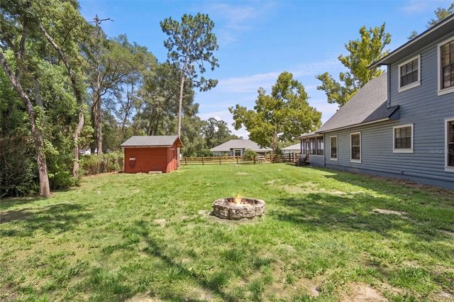25911 ABERDOVEY AVENUE, Sorrento, FL 32776
