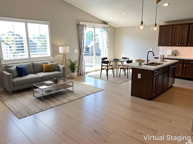 513 W ASPEN PEAK DR, South Jordan, UT 84095