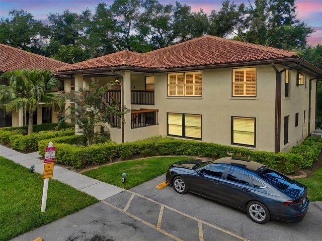 2814 HAMMOCK COURT 2814, Clearwater, FL 33761