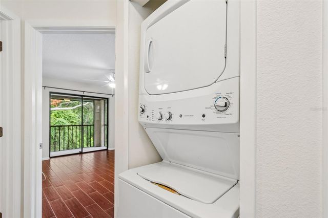 2814 HAMMOCK COURT 2814, Clearwater, FL 33761