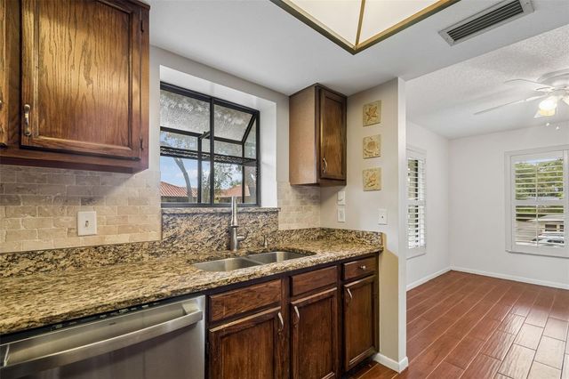 2814 HAMMOCK COURT 2814, Clearwater, FL 33761