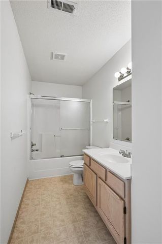 5542 NW Moonlight Meadow Drive, Lee's Summit, MO 64064