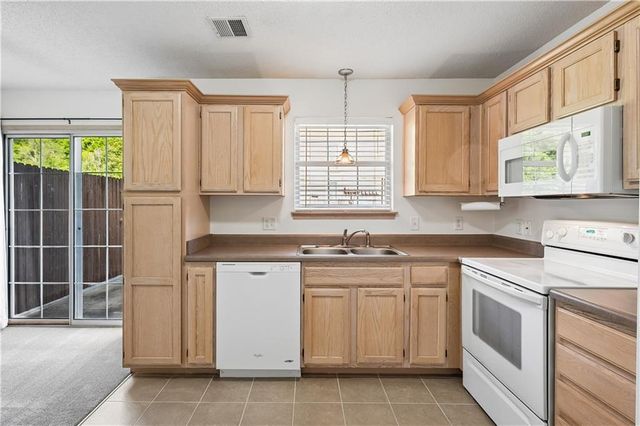 5542 NW Moonlight Meadow Drive, Lee's Summit, MO 64064