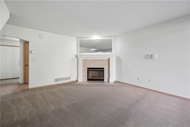 5542 NW Moonlight Meadow Drive, Lee's Summit, MO 64064
