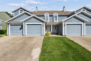 5542 NW Moonlight Meadow Drive, Lee's Summit, MO 64064