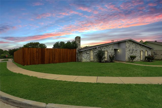 3107 Windsor Road, Carrollton, TX 75007