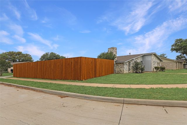 3107 Windsor Road, Carrollton, TX 75007