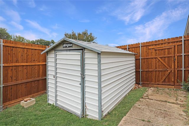 3107 Windsor Road, Carrollton, TX 75007